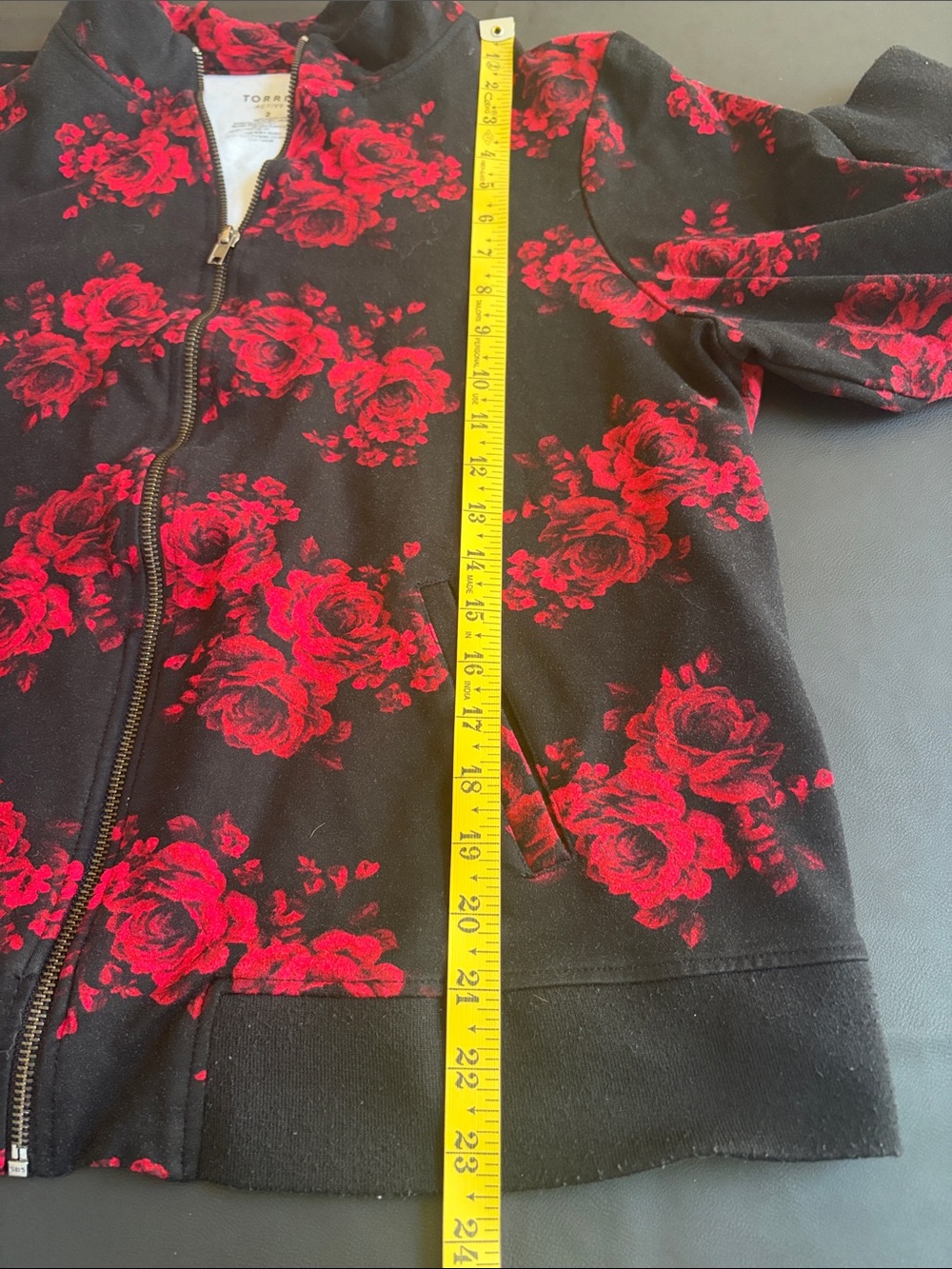 Torrid Active Size 2 Black Red Rose Floral Full-Zip Track Jacket - Picture 8 of 8